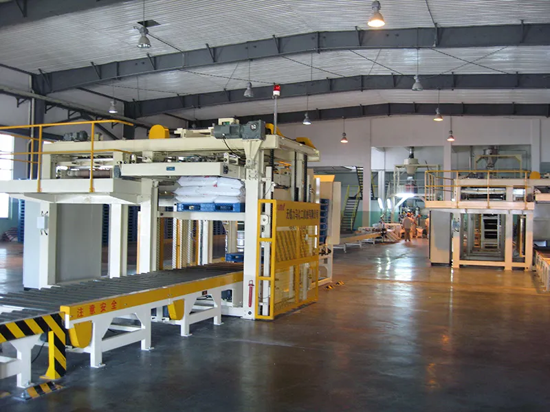 Müşterinin tesisinde otomatik tartım, torbalama ve paletleme hattı